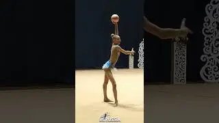 Как назовем эту «крутилку»? #shorts #rhythmicgymnastics