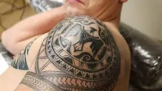 Татуировка в стиле полинезия четвертый сеанс