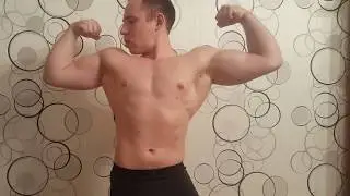 Домашний Бодибилдинг :D