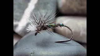 How to tie a Paraloop Emerger