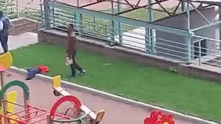 В одном из дворов пригорода Питера гости устроили разборки