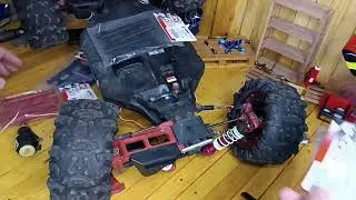 Ремонт радіокерованої машинки Remo Hobby EVO-R 8066. Заміна важелів підвіски Remo Hobby EVO-R.