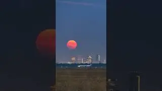 Super Moon rising behind Winnipeg #canada #manitoba #winnipegmanitoba #photography