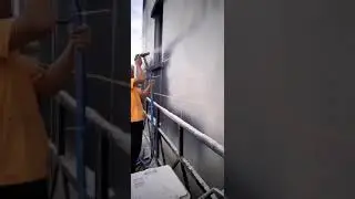 Нанесение установкой фактурной краски на фасад