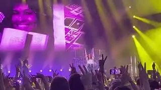 Alanis Morissette ~ Hand In My Pocket #live #set #opener #minnesota #yachtclub #festival #1990song