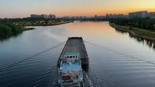 Плывет Баржа (Москва-река, район Марьино)