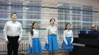 Вокальный ансамбль "Улыбка" рук. Максимова О.Б.