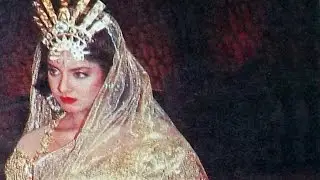Divya Bharti in Laadla - Part 2