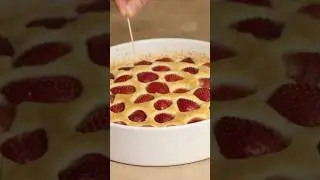 Раз-два и готово! Нежный Творожный Пирог с Клубникой