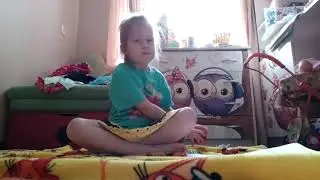 Полина и слайм (дети, игрушка, развлечения)
