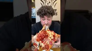 YOU’LL NEVER BELIEVE HOW MUCH PEPPERONI IS ON THIS PIZZA! 🍕 Tony Boloney’s NJ! 