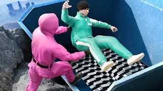 GTA 5 Squid Game Team Crazy Ragdolling into Shredder! (No godmode)