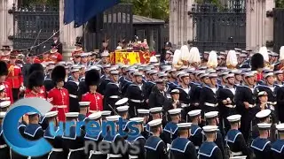 Cardinal Prays at Queen’s Funeral, Signaling Charles’ Openness to Dialogue