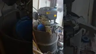 Champion g225VK/2 . Новый конструктив сапуна или брак ???Выплёвывает  масло в воздушный фильтр !!!!