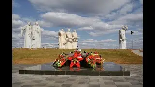Мемориал  28 Героям -панфиловцам в селе Нелидово.