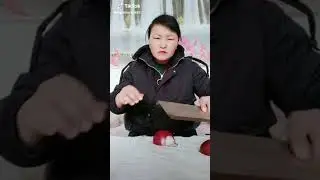 Лайфхак как резать лук от японки.прикол