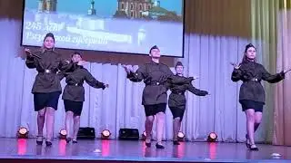 КАЗАКИ В БЕРЛИНЕ.  Поёт "Лада"