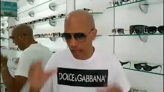 Os óculos de sol Ray-Ban Aviator Degradê  vêm no formato gota, que deu início a tudo.iginalmente