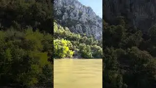 cu șalupa pe Dunăre