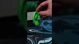 تجربة سماعات مع إذن مطبوعة