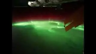 Северное сияние из космоса. Видео с МКС.