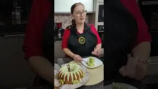 BOLO DE GELATINA DA DONA DIRCE