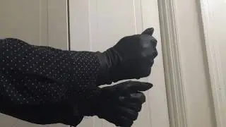 .::ASMR::. Squeezing and scrunching my leather gloves