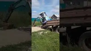 Приехали копать канализацию