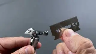 How to Remove the Feather FHS-10 Blade from a OneBlade Razor