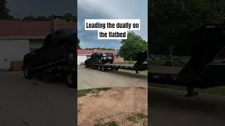 Loading dually on a flatbed 😁 