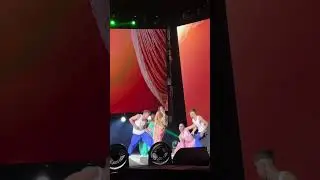 Nyusha / Нюша - Между нами (Live, сольный концерт в Дубае, 2023)