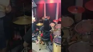 1a virada na bateria ❤ criança #drums #baterista #bateria #aulabateria
