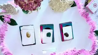 Manifesting Wealth: Card Reading for 30-Day Abundance