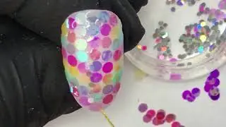 Интересный вариант использования радужных пайеток Дизайн ногтей