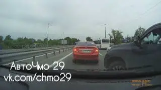 Архангельский общественник Иван Авдышоев на дороге