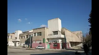 Film Bakı memarı Moisey Mixayloviç Qusmanın yaradıcılığından bəhs edir. Danışır memar Elçin Əliyev.