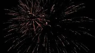 Салют на набережной Волги.г.Энгельс Саратовской обл.22.00.09.05.2016.