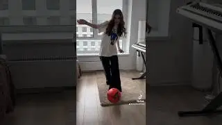 Скинула 😂 