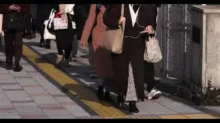 a crowd of walking people | 4K Footage