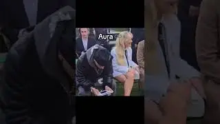 Aura / Central Cee pulls out 3DS while talking to Sabrina Carpenter 