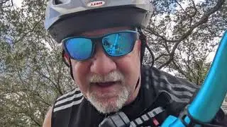 Bicicleteando por Tree Tops Park. 11/14/2022¹