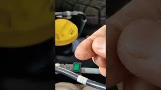 Нива Легенд Туапсе. Течь масла из под горловины клапанной крышки.