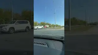 Разворот на регулируемом перекрёстке, когда мы помеха справа