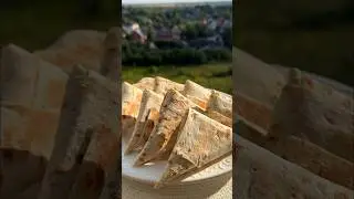 В одном конвертике 150 ккал. В обед съедаю 2 штучки и сытость до самого вечера