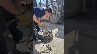 The Tire Doctor Fixes A Forklift Split Ring Tire!  