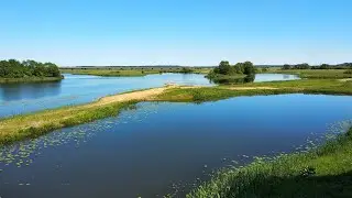 Идём в приграничный посёлок Литвы. Пляж на озере.