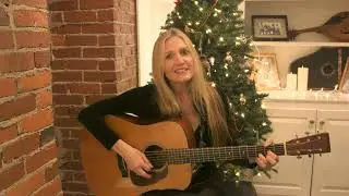 'Away in a Manger' by Rebecca Frazier (solo acoustic)