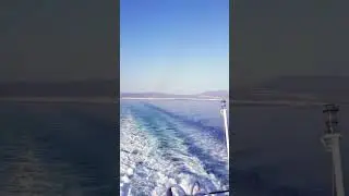 [SHORT] La mer (Égée) 🇬🇷 🚢 / Ship departure in Aegean sea with view from the stern
