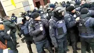 У ректората одесского Медина проходит акция протеста