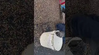 Closing EPDM granules in a  Poured rubber wear layer